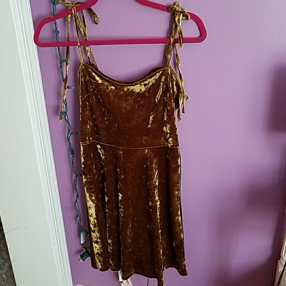 Forever 21 Dresses & Skirts - 🦋Velvet Gold Dress🦋 FINAL PRICE